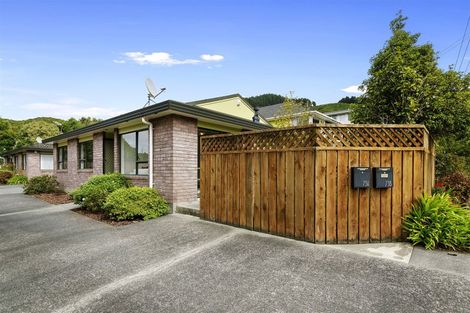 Photo of property in 73a Larsen Crescent, Tawa, Wellington, 5028