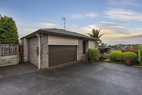Photo of property in 2/28 Mark Edward Drive, Half Moon Bay, Auckland, 2012