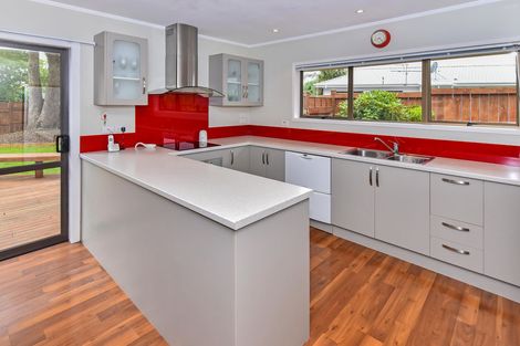 Photo of property in 78 Carnoustie Drive, Wattle Downs, Auckland, 2103