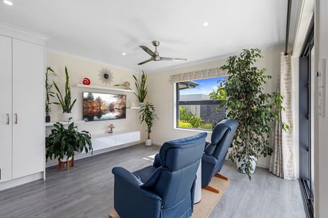 Photo of property in 27 Leet Crescent, Papamoa Beach, Papamoa, 3118