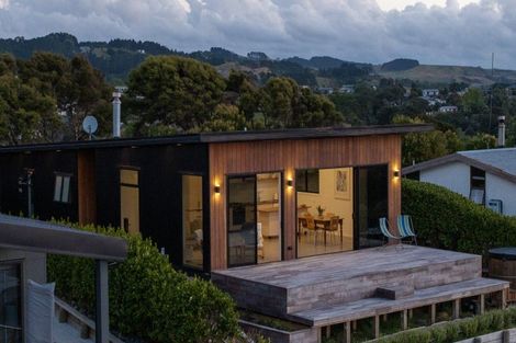 Photo of property in 15 Rose Street, Raglan, 3225