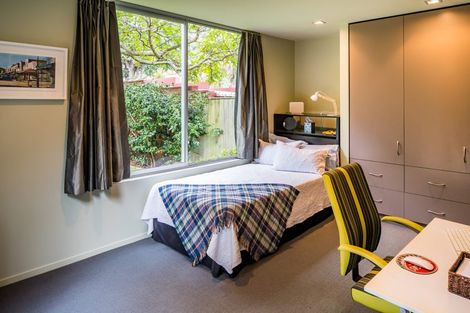 Photo of property in 22 Puriri Street, Eastbourne, Lower Hutt, 5013