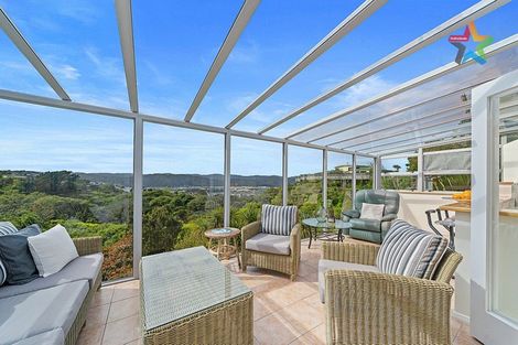 Photo of property in 14 Maungaraki Road, Korokoro, Lower Hutt, 5012