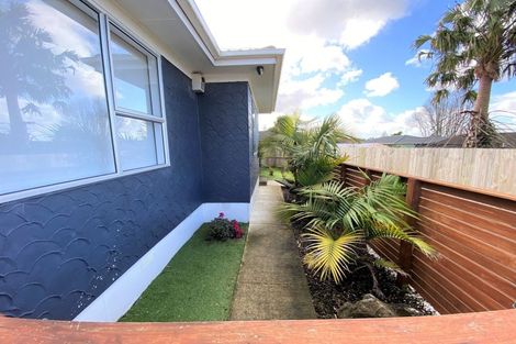 Photo of property in 69 Solar Road, Glen Eden, Auckland, 0602