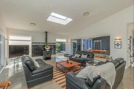 Photo of property in 342a Tararua Road, Levin, 5571