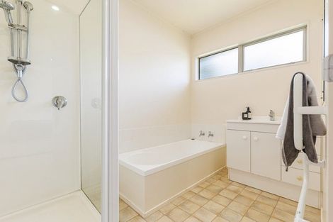 Photo of property in 2/9 Mably Court, Stanmore Bay, Whangaparaoa, 0932