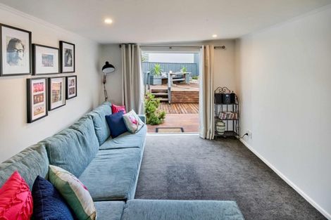 Photo of property in 1 Ferry Street, Seatoun, Wellington, 6022