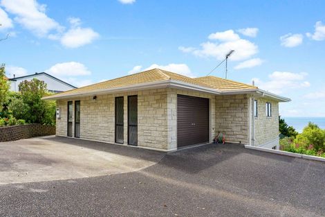 Photo of property in 258 Whangaparaoa Road, Red Beach, 0932