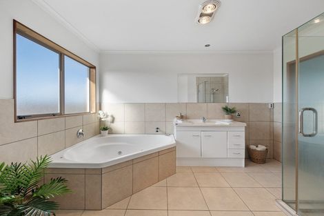 Photo of property in 5 Shire Place, Papamoa Beach, Papamoa, 3118