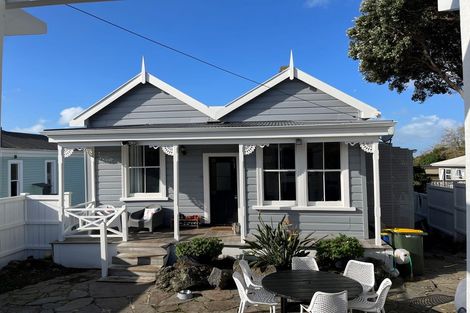 Photo of property in 1/101 Birkenhead Avenue, Birkenhead, Auckland, 0626
