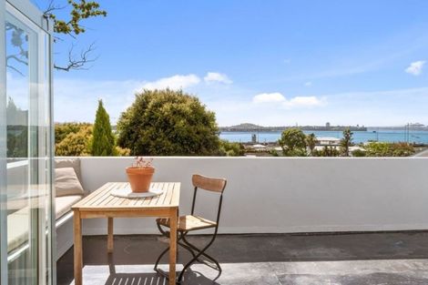 Photo of property in 1/2 Milton Road, Northcote Point, Auckland, 0627