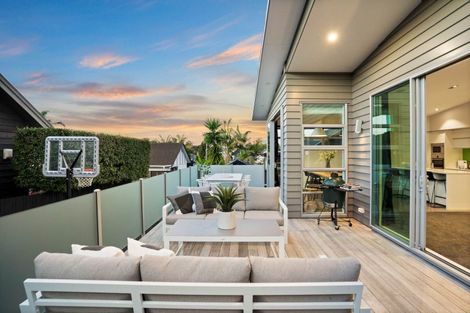 Photo of property in 42 Livingstone Street, Westmere, Auckland, 1022