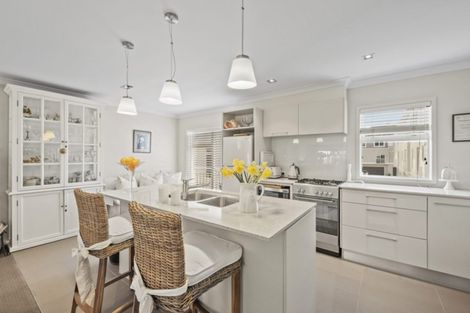 Photo of property in 7 Kensington Drive, Orewa, 0931