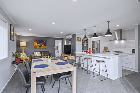 Photo of property in 13 Kimbolton Street, Rototuna North, Hamilton, 3210