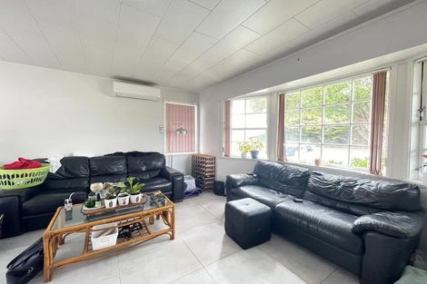 Photo of property in 83 Archmillen Avenue, Pakuranga Heights, Auckland, 2010