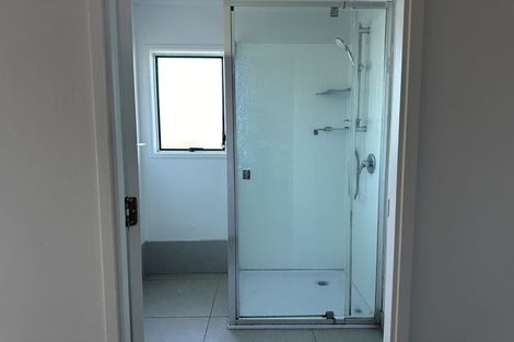 Photo of property in 266 Triangle Road, Massey, Auckland, 0614