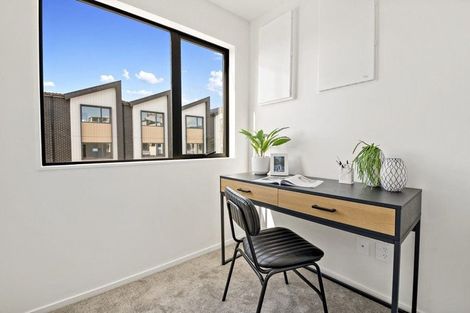 Photo of property in 8 Tokarewa Close, Mount Wellington, Auckland, 1062
