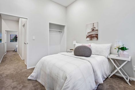 Photo of property in 13 Millcroft Lane, Ranui, Auckland, 0612