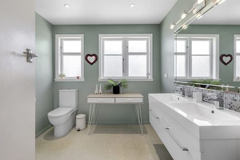 Photo of property in 78 Oxford Street, Tawa, Wellington, 5028