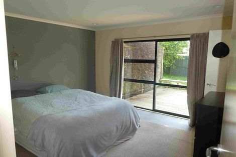 Photo of property in 42 Triangle Road, Massey, Auckland, 0614