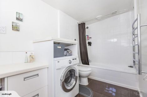 Photo of property in 5 Stafford Street, Mount Victoria, Wellington, 6011