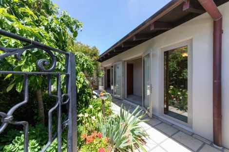 Photo of property in 12 Pastoral Lane, Hokowhitu, Palmerston North, 4410