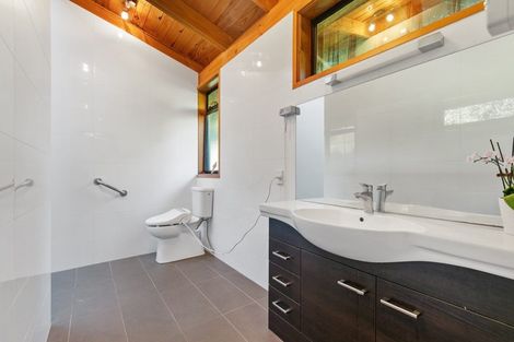 Photo of property in 17 Maygrove Drive, Orewa, 0931