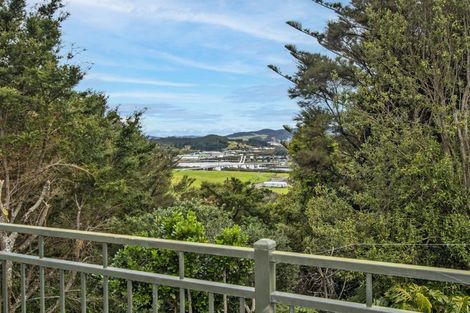 Photo of property in 20 Memorial Drive, Parahaki, Whangarei, 0112