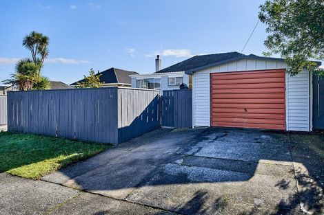 Photo of property in 15 Wright Street, Wainuiomata, Lower Hutt, 5014