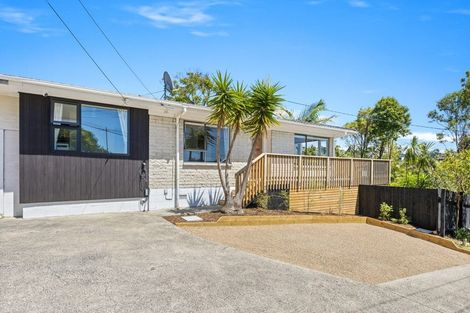 Photo of property in 1/92 Saddleback Rise, Murrays Bay, Auckland, 0630