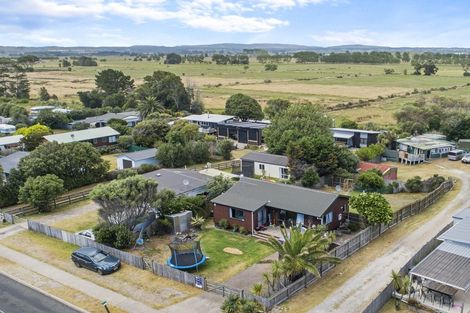 Photo of property in 430 Pukehina Parade, Pukehina, Te Puke, 3189