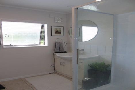 Photo of property in 35 Weggery Drive, Waikanae Beach, Waikanae, 5036