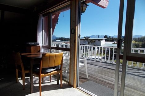 Photo of property in 30 Home Street, Winton, 9720