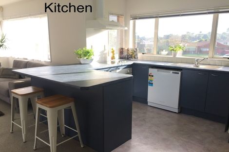 Photo of property in 6 Blueridge Close, Sunnyvale, Auckland, 0612