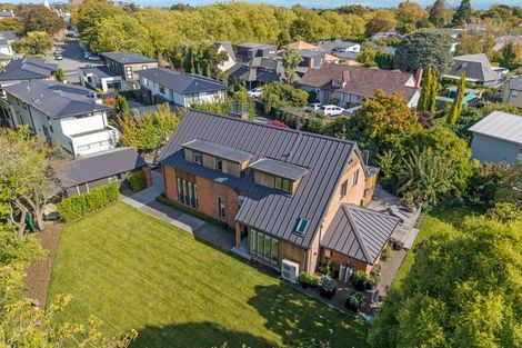 Photo of property in 66 Straven Road, Fendalton, Christchurch, 8014