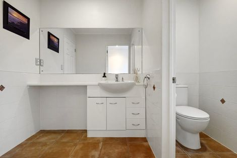 Photo of property in 7 Louvain Place, Greenhithe, Auckland, 0632