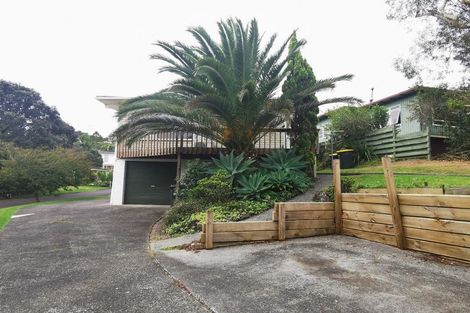 Photo of property in 1/76 Ravenwood Drive, Forrest Hill, Auckland, 0620