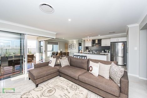 Photo of property in 18 Blackadder Road, Pegasus, 7612