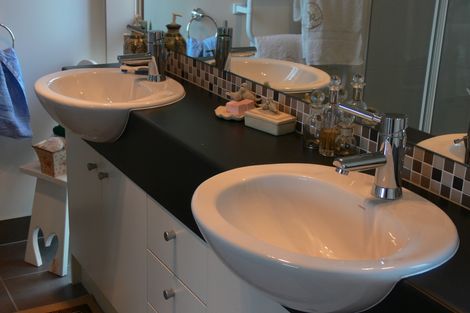 Photo of property in 4 Nautical Drive, Haruru, 0204