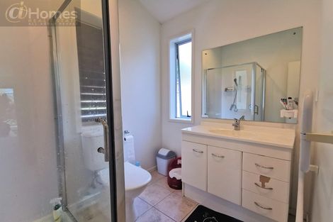 Photo of property in 39 Hewlett Road, Massey, Auckland, 0614