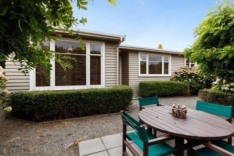 Photo of property in 16 Salisbury Avenue, Terrace End, Palmerston North, 4410