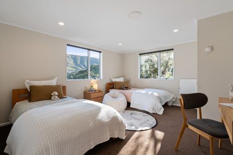 Photo of property in 69 Thatcher Crescent, Crofton Downs, Wellington, 6035