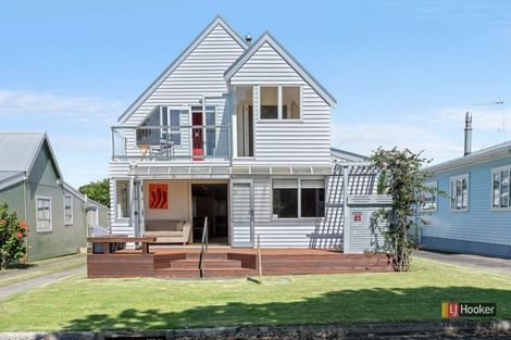 Photo of property in 31 Ocean View Road, Waihi Beach, 3611