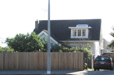 Photo of property in 90 Muritai Road, Eastbourne, Lower Hutt, 5013