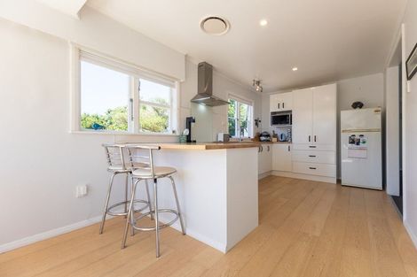 Photo of property in 71 Golf Road, Paraparaumu Beach, Paraparaumu, 5032