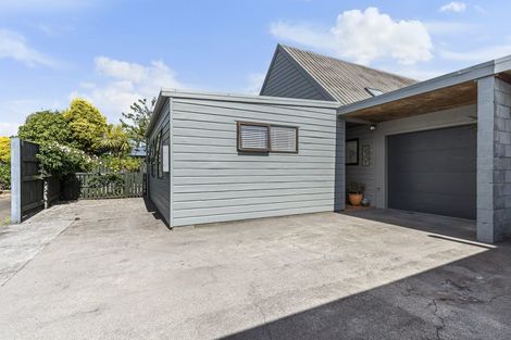 Photo of property in 9a Tamati Place, Merrilands, New Plymouth, 4312