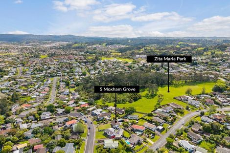 Photo of property in 5 Moxham Grove, Massey, Auckland, 0614