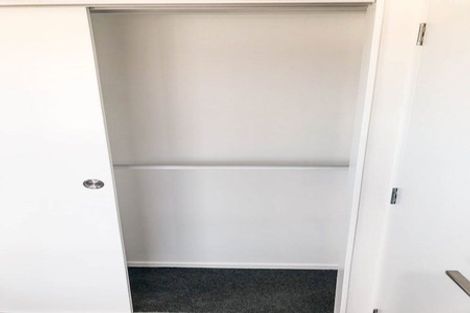 Photo of property in 4337a Great North Road, Glendene, Auckland, 0602