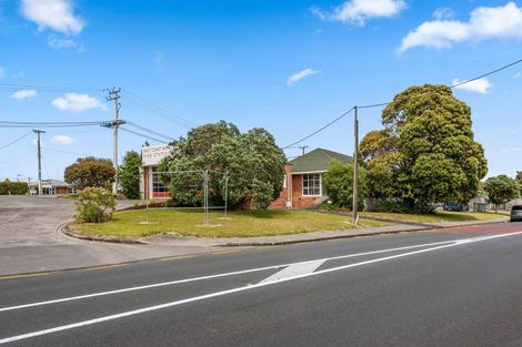 Photo of property in 19 Knights Road, Rothesay Bay, Auckland, 0630
