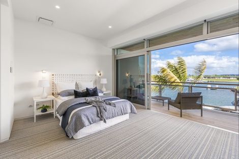 Photo of property in 10 Martingale Lane, One Tree Point, 0118